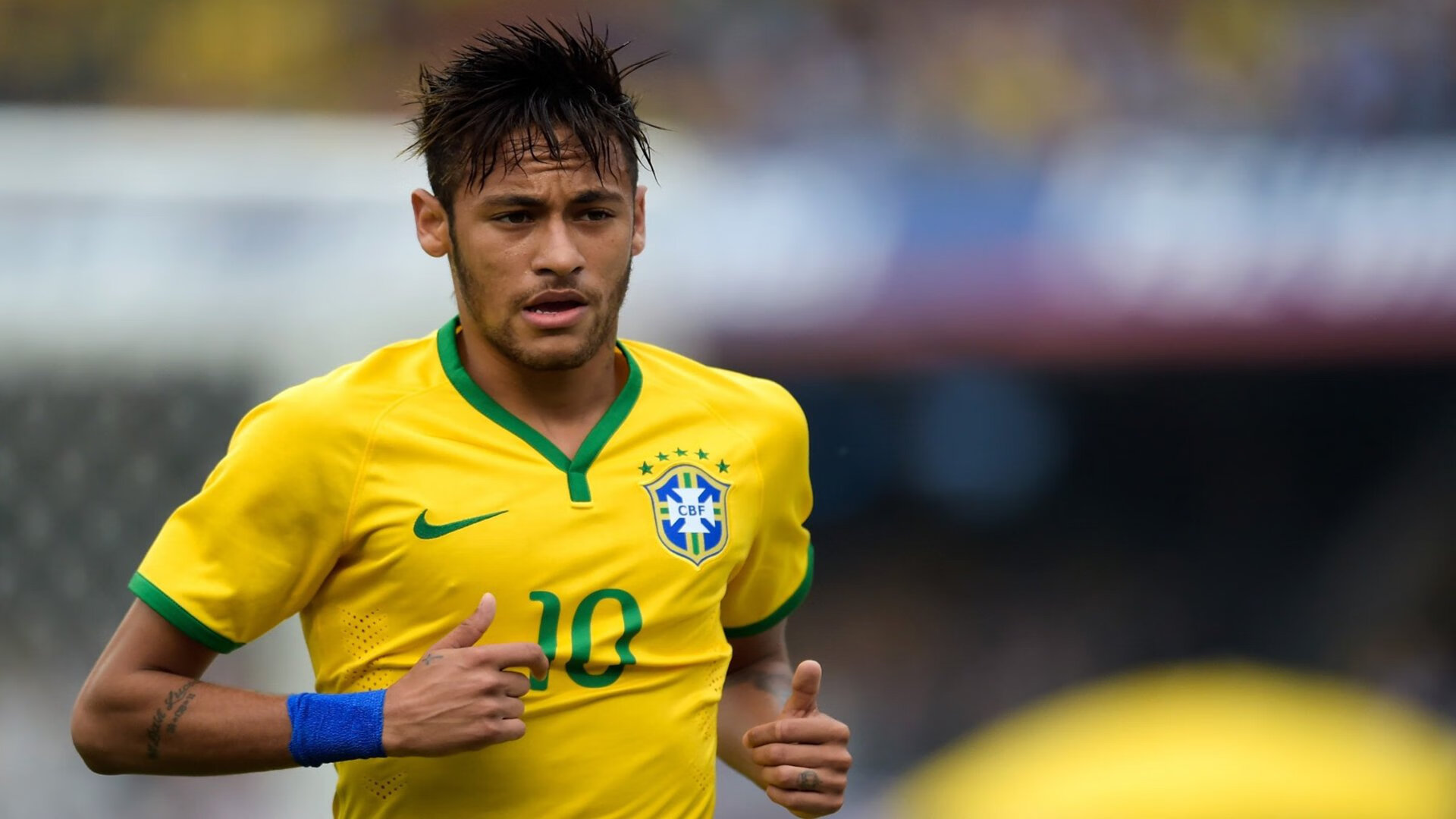 “每一圈都燃烧：激情与速度的极致演绎”